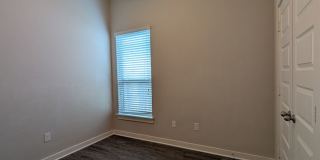 3/2/2 Duplex near Hwy 46 /Fridge Included / No Carpet / Fenced Backyard / CISD *2 weeks free rent* Gallery 27