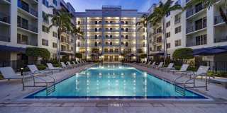 The Manor in Plantation - Apartment & Townhomes Gallery 1