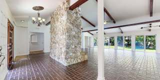 Waterfront Luxury Living – 4 Bed / 3 Bath – Over 2,600 Sq Ft Gallery 7