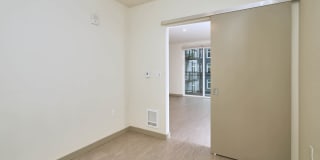 Saxton Apartments Gallery 36