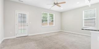 5 Lacrosse Street Gallery 10