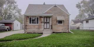 Beautiful three bedroom home with centrail air and loft Gallery 1