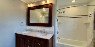 Spacious 4-Bedroom Single Family House in Baltimore Gallery 46
