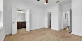 2 Bed / 2.5 Bath Home Available in Dignowity Hill Historic District Gallery 20