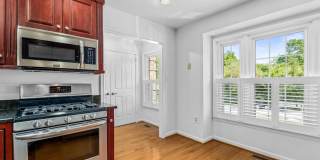 146 WASHINGTON Street Gallery 25