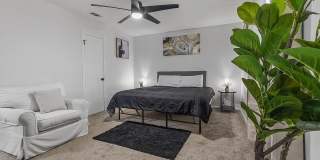 511 Briar Street Gallery 6