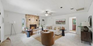 4 Bedroom with a Pool in Helotes! Gallery 19
