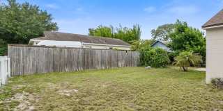 Winter Park 3 bedroom steps to shopping, dining. Gallery 27