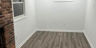 1100 SPRINGVALE Road Gallery 18