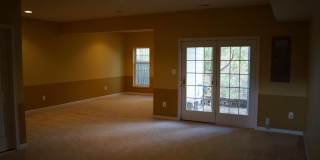 25575 AMERICA Square Gallery 36