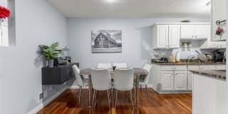705 Randolph Street Gallery 10