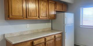 1 bedroom condo in Yosemite Court Condominiums! Available Now! Gallery 8