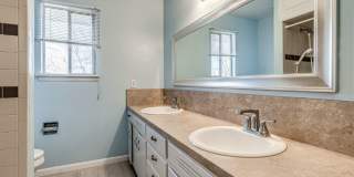 Updated in NE OKC for rent! Minutes to Broadway Extension/235 and Downtown! Gallery 17
