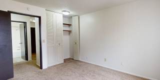 Stone Grove Gallery 7