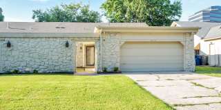 Spacious 3 bed / 2 bath duplex unit looking for the right residents. Well maintained. NO PETS ALLOWED. Spacious 3 bed / 2 bath duplex unit looking for the right residents. Well maintained. NO PETS ALLOWED. Gallery 1