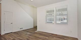 Contemporary Townhome in North CO Springs Gallery 9