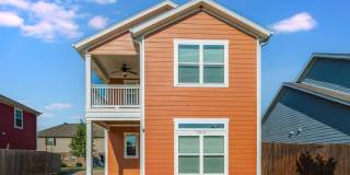 Charming 3-Bedroom, 2.5-Bathroom Retreat in Bentonville – Comfort and Convenience Await! Gallery 1