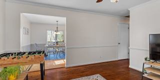 Charming 3 Bed, 2 Bath on Ward Street, Close to Universities Gallery 8