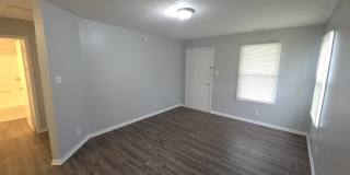 525 N Belmont Avenue Gallery 6