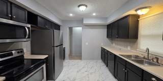 3 Bedroom Home Near Zoo & Parks! Gallery 7