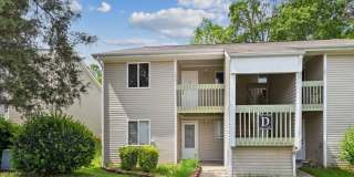 Charming 2BR Condo in Rock Hill Gallery 1