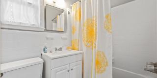 Charming Duplex with Fenced Yard Near Daffin Park – 1306 E 53rd St Gallery 11