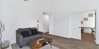 2 Bedroom Condo for Rent in Redding CA | Pool, Spa, Fireplace, Balcony Gallery 40