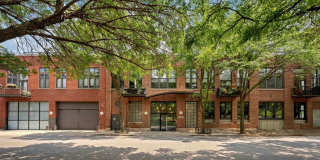 203 S SANGAMON Street Gallery 1