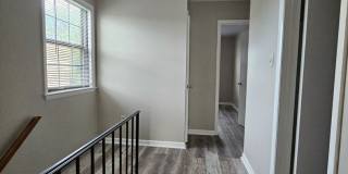 3 Bedroom 1.5  bathroom End unit Townhouse near Bethlehem Catholic High School. Gallery 16