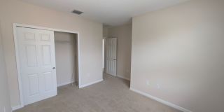 Spacious Townhome in Desirable Vizcaya Falls 3-bedroom, 2.5-bath townhome Gallery 19