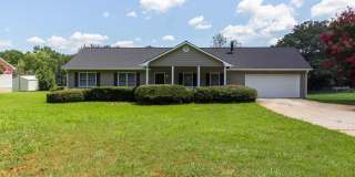 AVAILABLE NOW! - 3 Bedroom 2 Bathroom Ranch in Newton County! Gallery 1