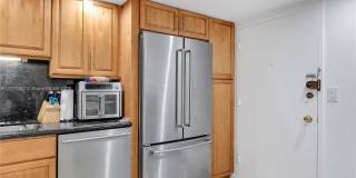 1351 NE Miami Gardens Dr Gallery 12