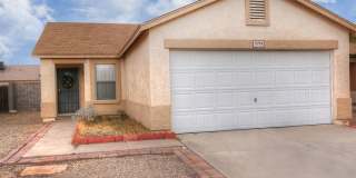 Tile flooring, 2 beds, 1 bath, 964 sqft, 2-car garage Gallery 2