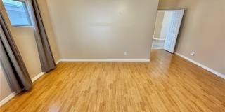 5805 Hawkeye Bell Street Gallery 7