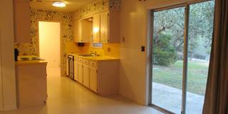 3/2 w/Large Back Yard in Village West! Gallery 10