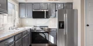 2 Bedroom 1 Bathroom -ALL Brand New Appliances! Gallery 12
