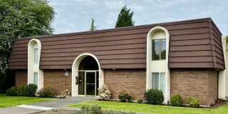 1 Bed / 1 Bath Houghton condo in Kirkland $1,795/month Gallery 1