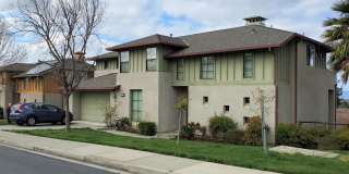 Wonderful 5bd / 3.5ba with 2 master suites Gallery 1