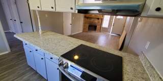 Remodeled 3 bedroom house close to everything on north side!! Gallery 7