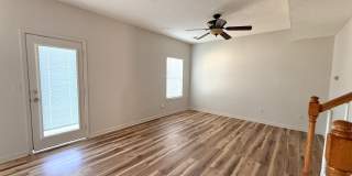 Beautifully Renovated 3 Bedroom 2.5 Bath Townhome with Garage! Pet Friendly! Gallery 34