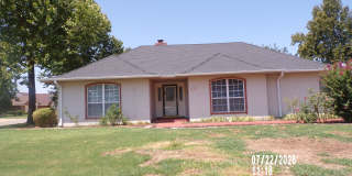 Fantastic home located in Wyatt Acres Gallery 1