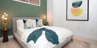 The Poplar Gallery 16