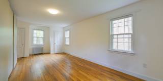 Charming & Spacious Colonial in N Cleveland Park w/Park-Like Rear Garden & Detached Garage Gallery 39