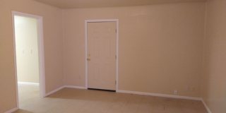 COZY DUPLEX, NEAR SHOPPING & 281! Gallery 24