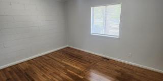 Chapel Hill/2BR Brookside Condo Gallery 4