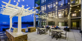 Avalon Great Neck Gallery 29