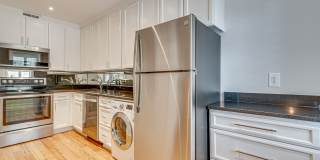 Comfy Condo in Old Town North Alexandria Gallery 10