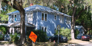 Huge 3 Bedroom, 1 Bathroom Apartment Steps From UF in Fifth Avenue Gallery 3