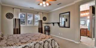 Stunning (Formal Model) 3/3 w/Huge Loft!  Please read entire ad before requesting a viewing!! Gallery 20