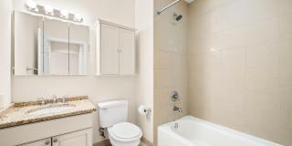 1600-18 ARCH Street Gallery 16